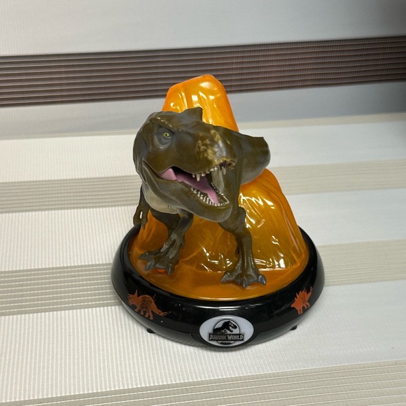 Jurassic Park Dinosaur T-Rex Volcano table top Night Light - Picture 14 of 15